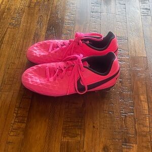 Kids' Pink Soccer Cleats